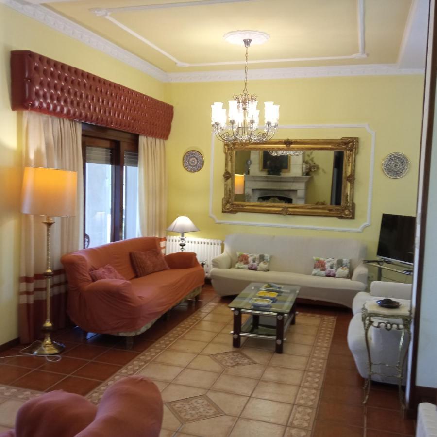 Casa Independiente Para Grandes Grupos Y Familias Valeixe Exterior photo